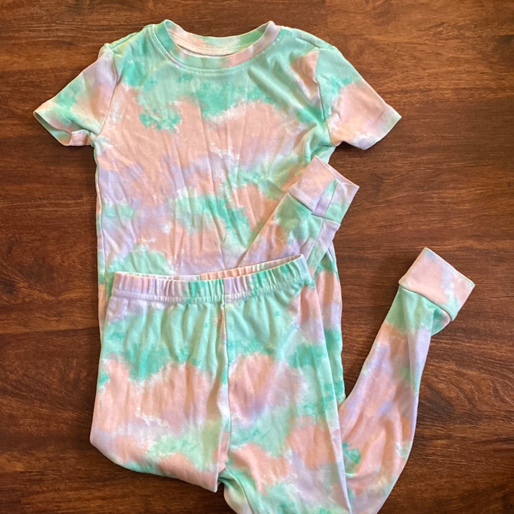 5/25 ⭐️KIRKLAND SIGNATURE - Girls' 2-Piece Pajama Set Size 6 Pink Tye Dye